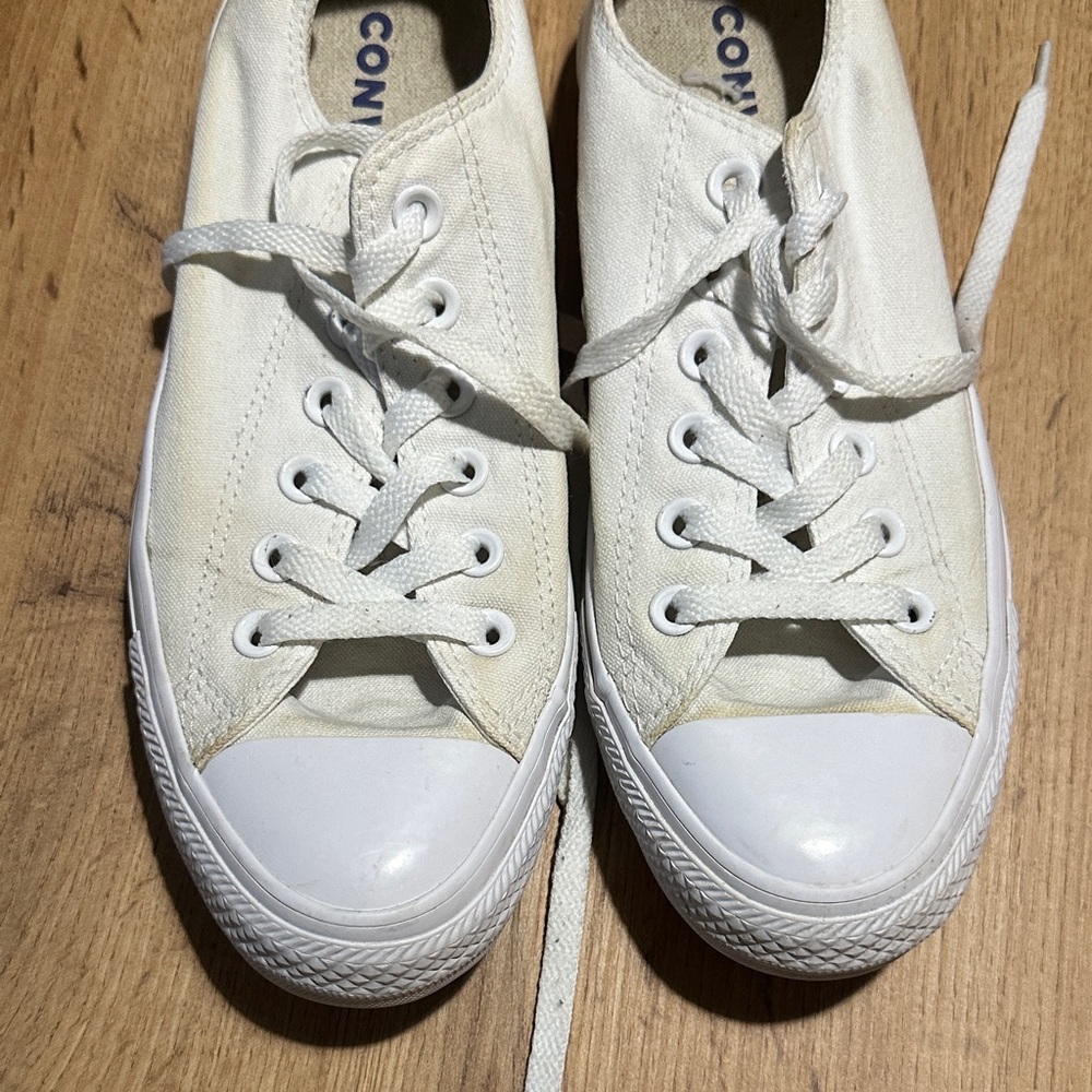 Classic all White converse chuck Taylor’s women 8 - Picture 4 of 8